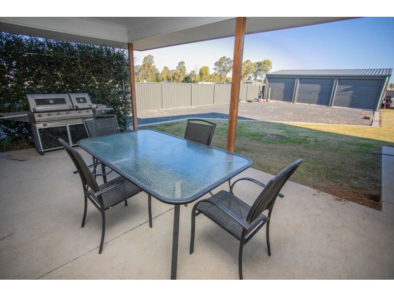 12 Layne Crescent, Chinchilla QLD 4413