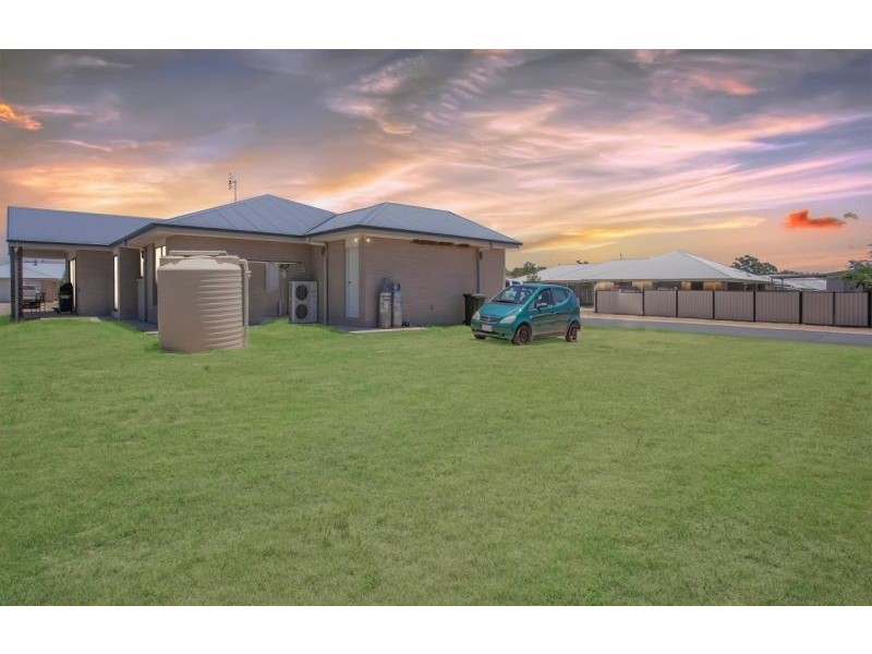 2 Irwin Street, Chinchilla QLD 4413