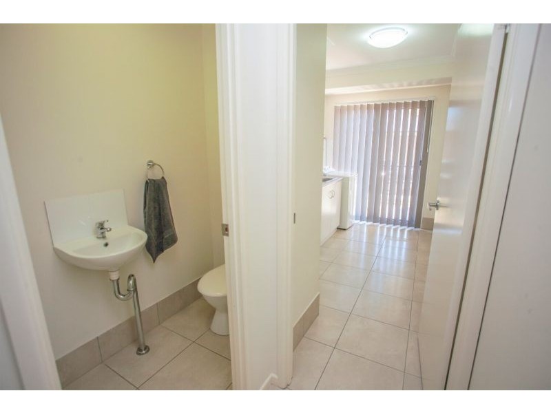 2 Irwin Street, Chinchilla QLD 4413