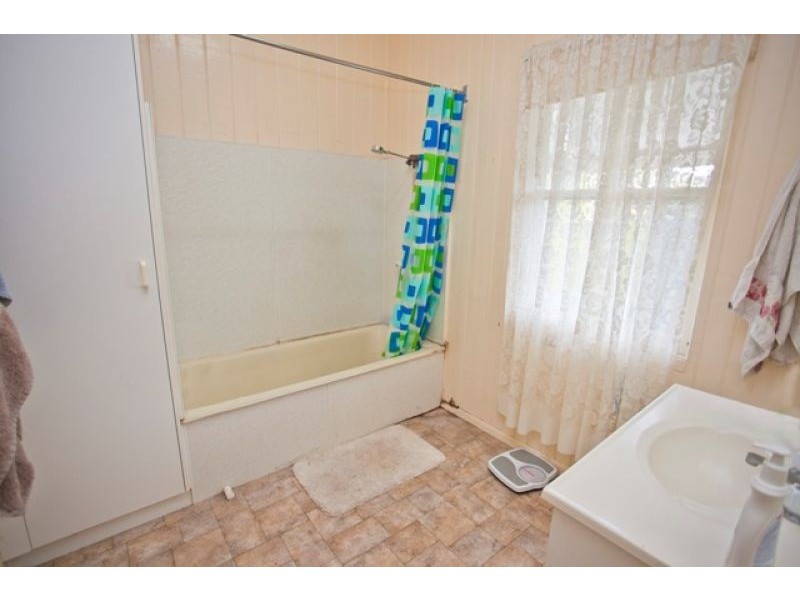 46 Railway St, Chinchilla QLD 4413