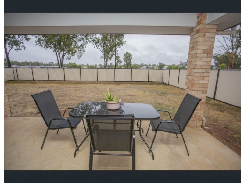 25 Campbell St, Chinchilla QLD 4413