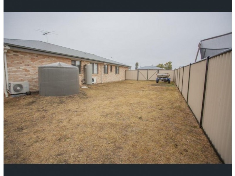 25 Campbell St, Chinchilla QLD 4413