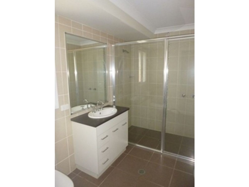 50 Sommerfeld Cres, Chinchilla QLD 4413