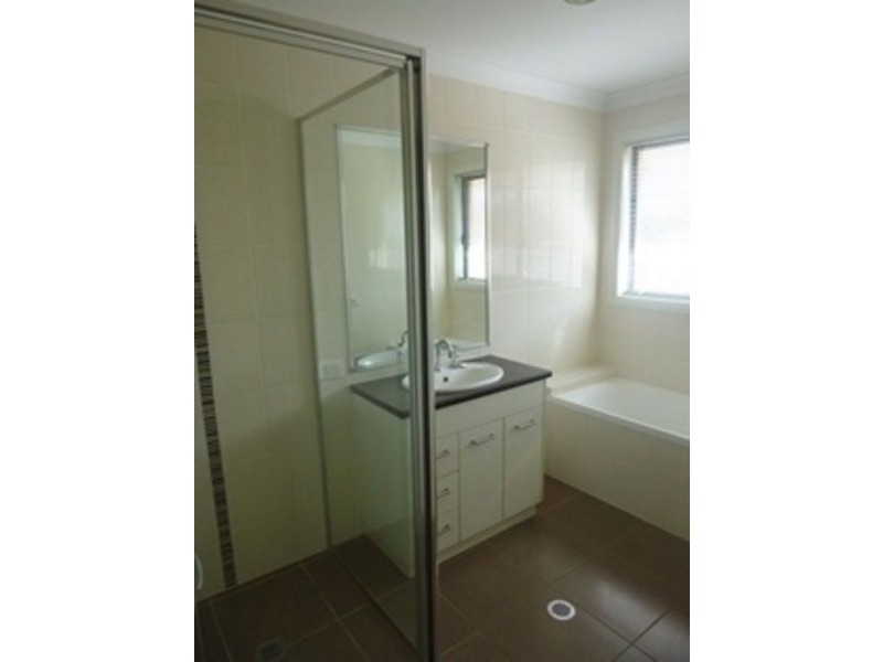 50 Sommerfeld Cres, Chinchilla QLD 4413