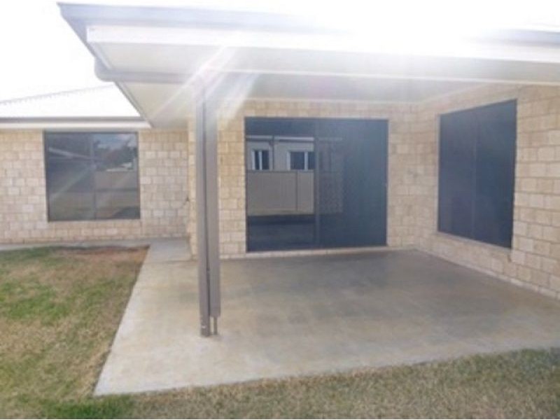 50 Sommerfeld Cres, Chinchilla QLD 4413