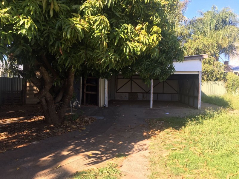 44 Bell St, Chinchilla QLD 4413