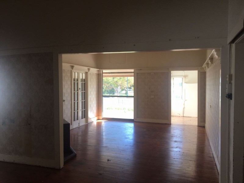 44 Bell St, Chinchilla QLD 4413