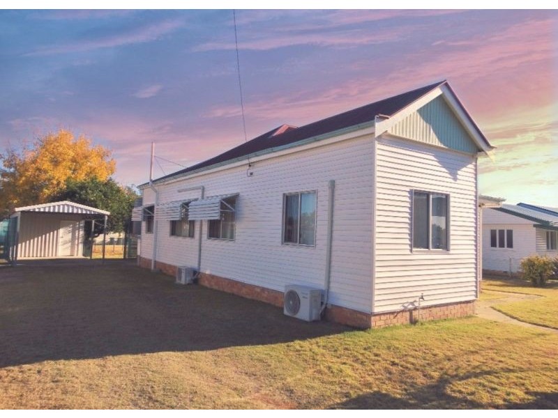 9 First Avenue, Chinchilla QLD 4413