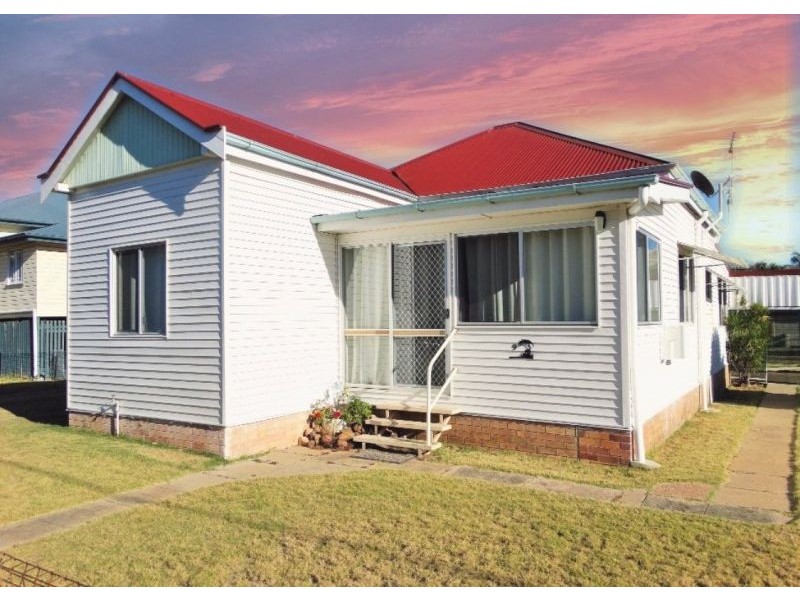 9 First Avenue, Chinchilla QLD 4413