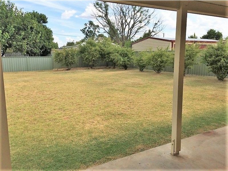 10 McIntyre Street, Chinchilla QLD 4413