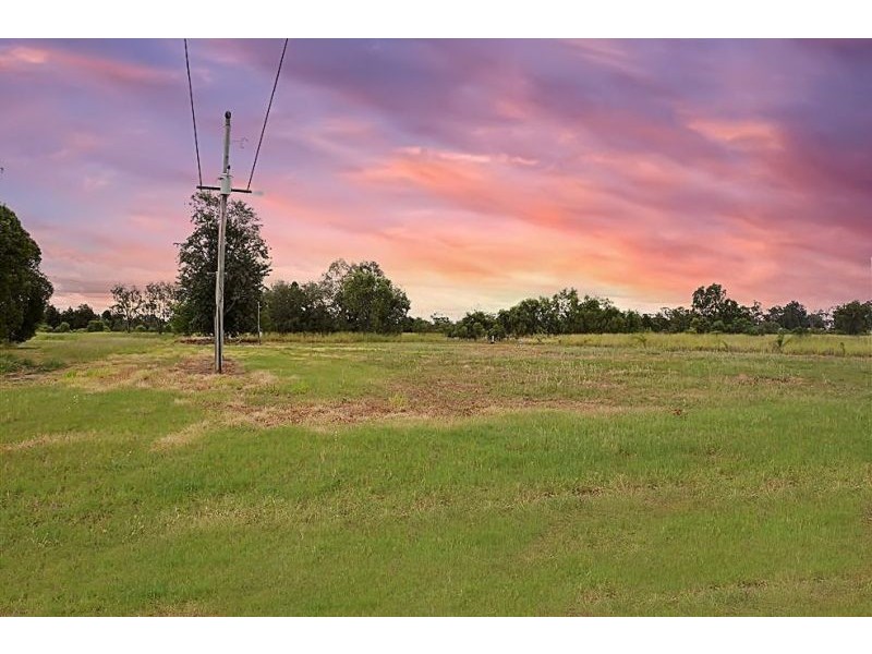 32 Hunter Road, Chinchilla QLD 4413