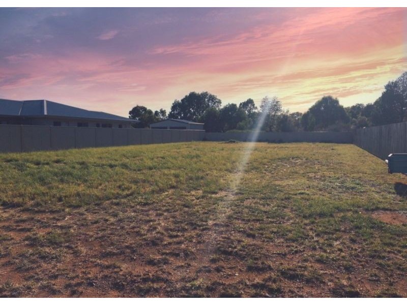 7 Parker Place, Chinchilla QLD 4413