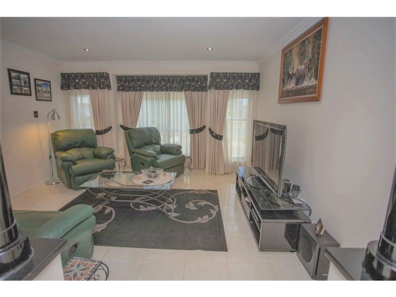 13 Skewis Street, Chinchilla QLD 4413