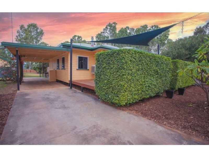 5 Tara Road (corner of Rennick Street), Chinchilla QLD 4413