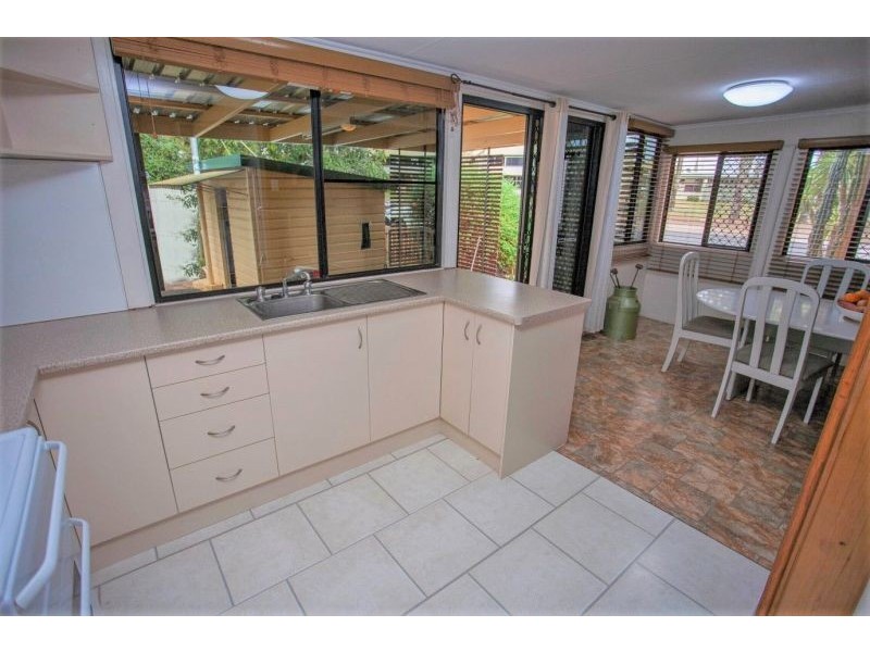 5 Tara Road (corner of Rennick Street), Chinchilla QLD 4413