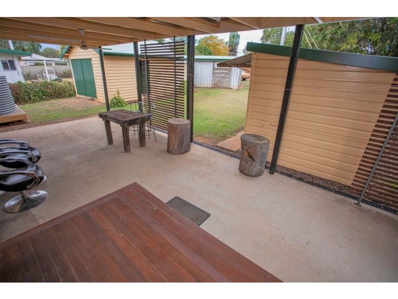 5 Tara Road (corner of Rennick Street), Chinchilla QLD 4413