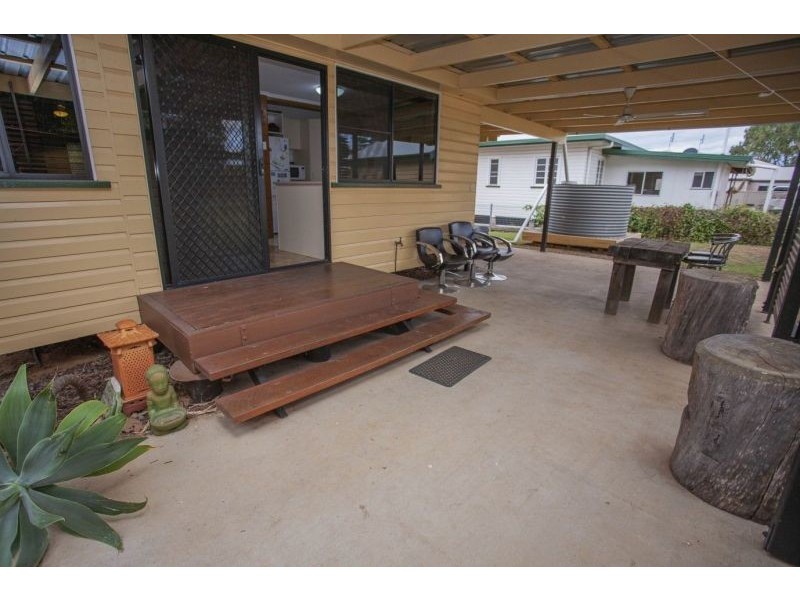5 Tara Road (corner of Rennick Street), Chinchilla QLD 4413
