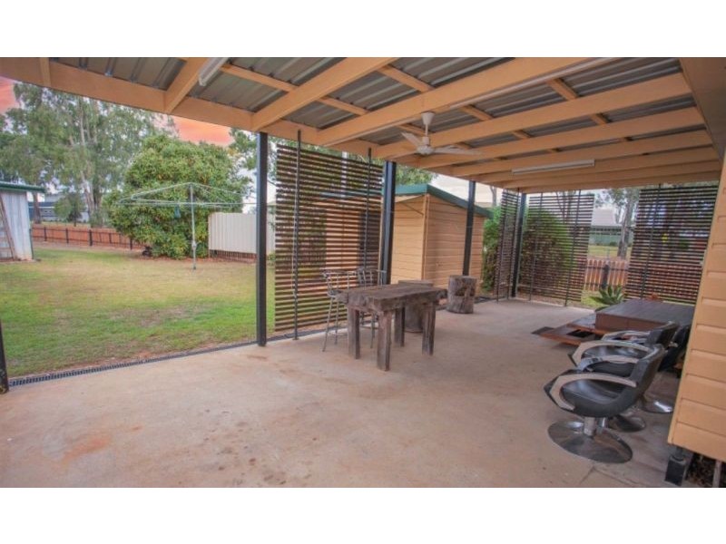 5 Tara Road (corner of Rennick Street), Chinchilla QLD 4413