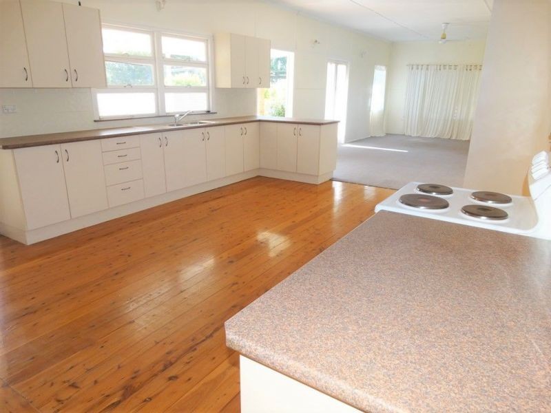 22 Windmill Road, Chinchilla QLD 4413