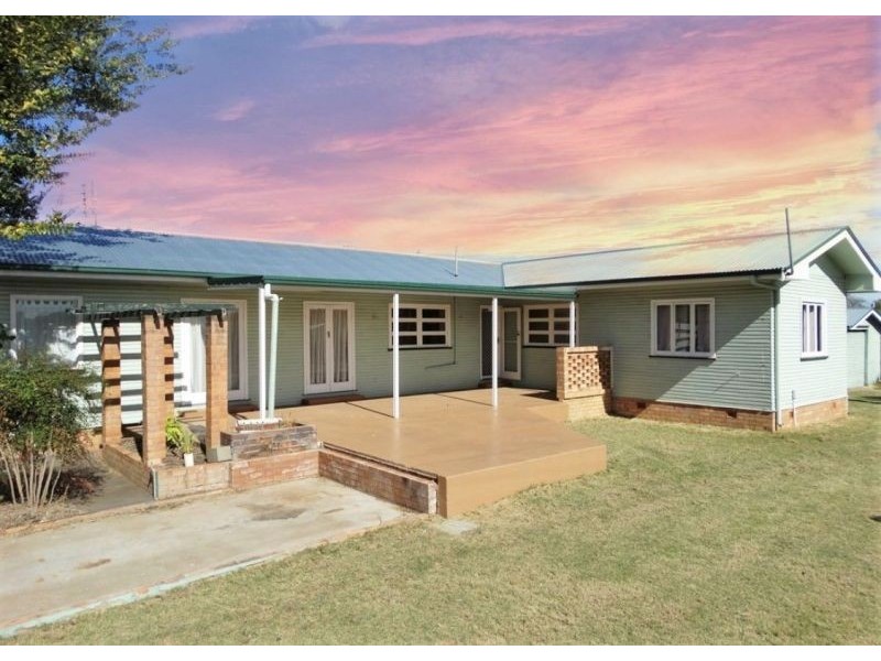 22 Windmill Road, Chinchilla QLD 4413