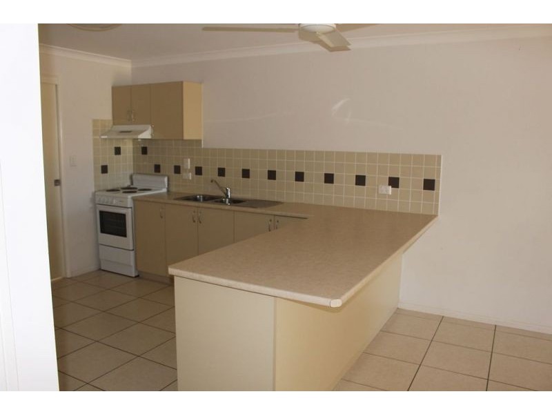 1 & 2/109 Zeller St, Chinchilla QLD 4413