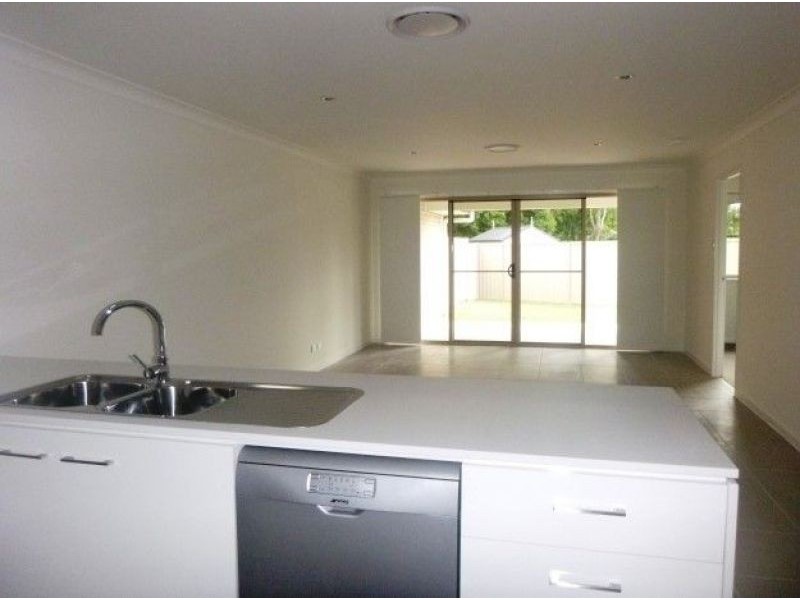 1 & 2/32 Skewis St, Chinchilla QLD 4413