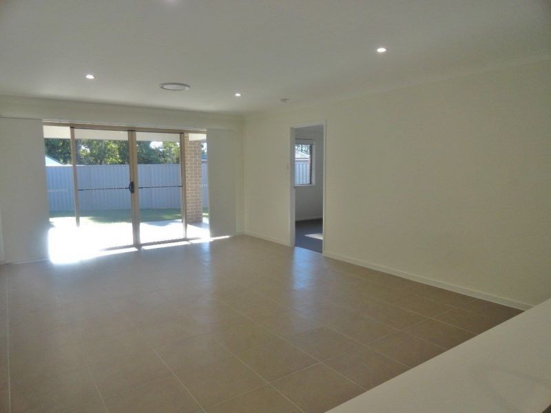 1 & 2/32 Skewis St, Chinchilla QLD 4413