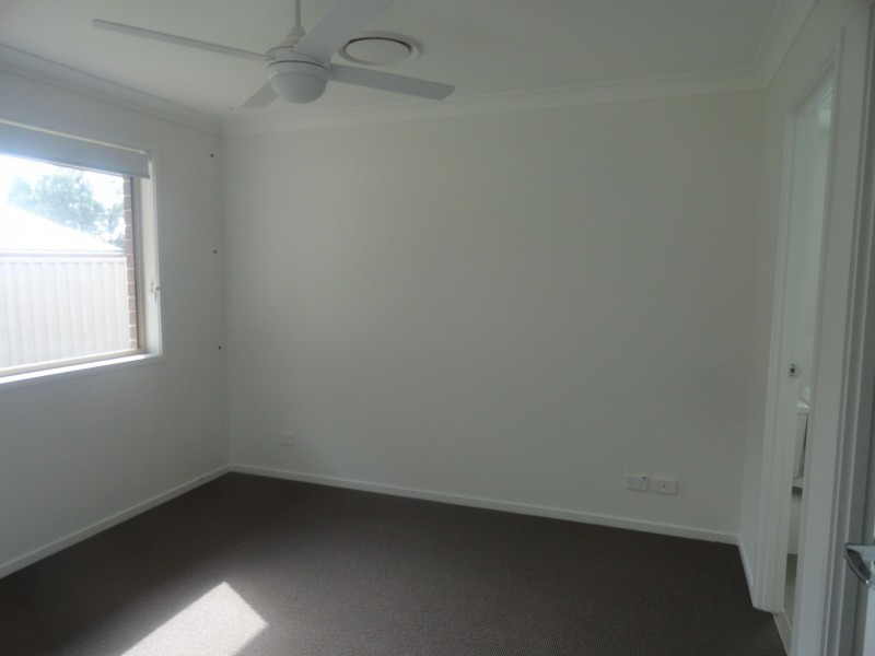 1 & 2/32 Skewis St, Chinchilla QLD 4413