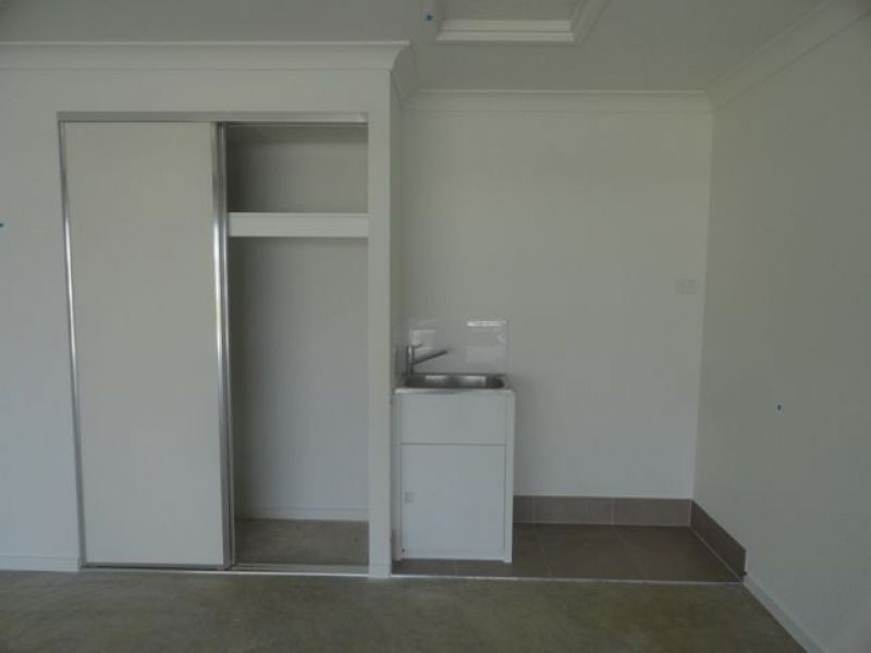 1 & 2/32 Skewis St, Chinchilla QLD 4413