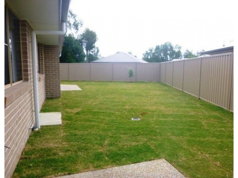 1 & 2/32 Skewis St, Chinchilla QLD 4413