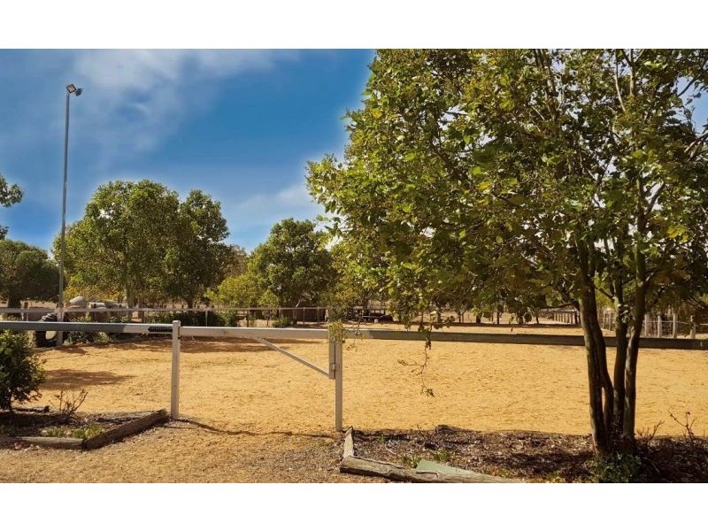 269 Red Hill Road, Chinchilla QLD 4413