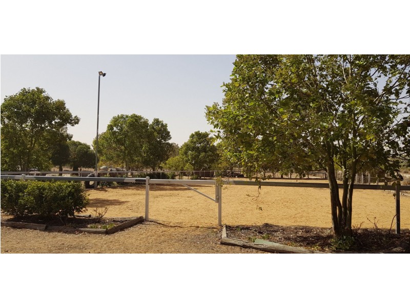 269 Red Hill Road, Chinchilla QLD 4413