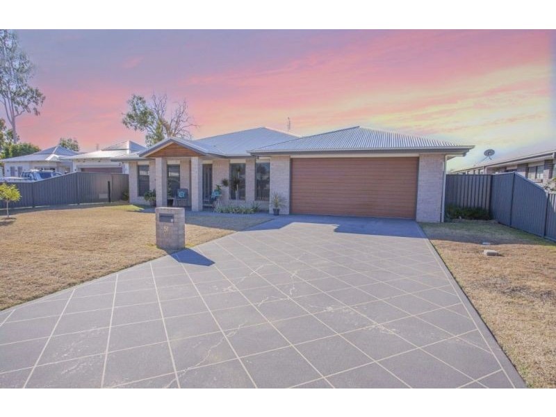 51 Sommerfeld Crescent, Chinchilla QLD 4413