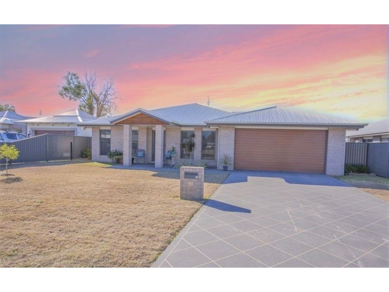 51 Sommerfeld Crescent, Chinchilla QLD 4413