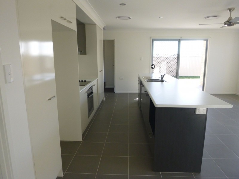 32 Bridgeman Parade, Chinchilla QLD 4413