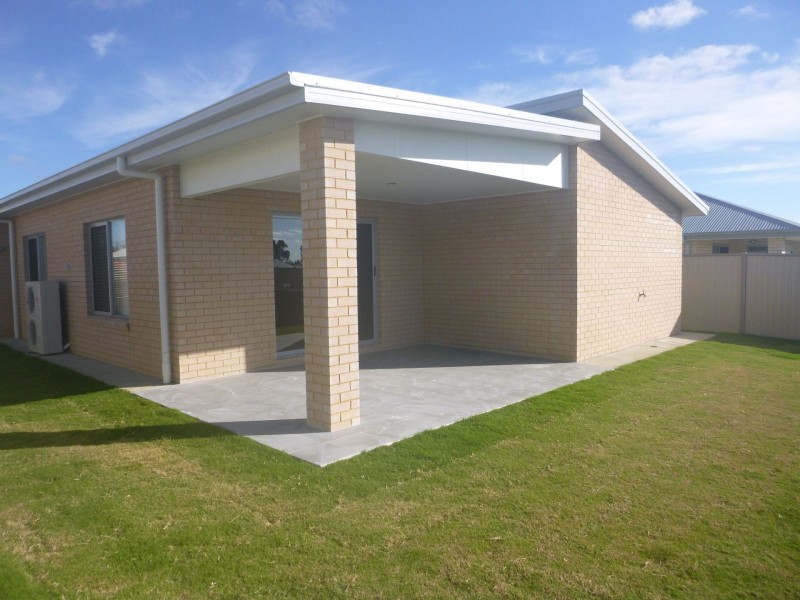 32 Bridgeman Parade, Chinchilla QLD 4413