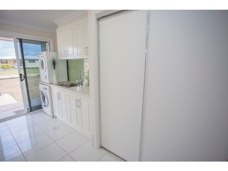 33 Hando Street, Chinchilla QLD 4413