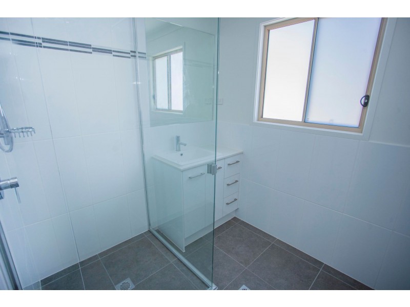 1, 2 & 3/21 Dudley St, Chinchilla QLD 4413