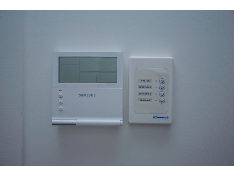 1, 2 & 3/21 Dudley St, Chinchilla QLD 4413