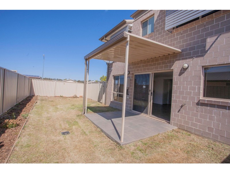 1, 2 & 3/21 Dudley St, Chinchilla QLD 4413