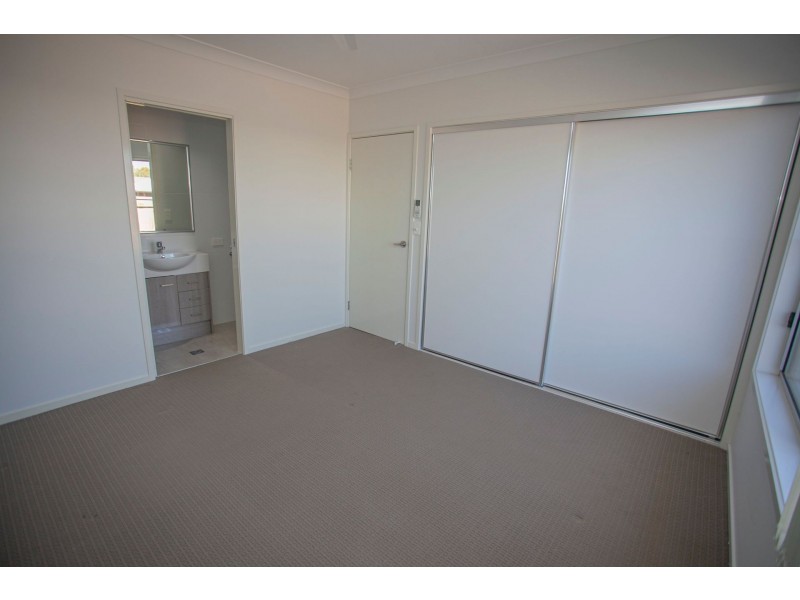 1, 2, 3 & 4/13 Dudley St, Chinchilla QLD 4413