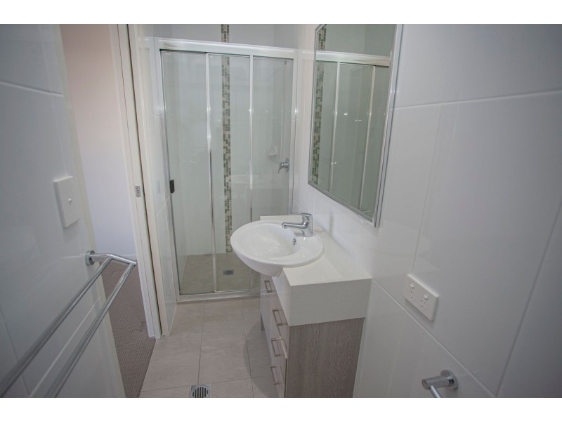 1, 2, 3 & 4/13 Dudley St, Chinchilla QLD 4413