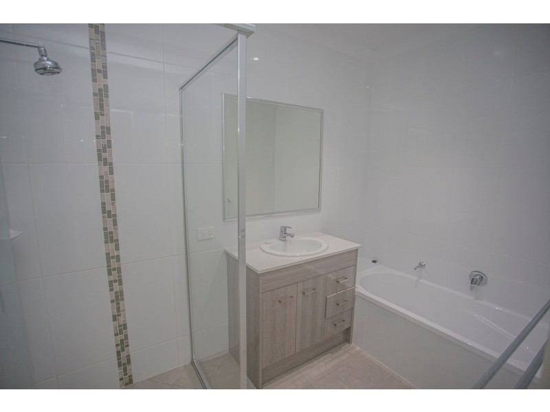 1, 2, 3 & 4/13 Dudley St, Chinchilla QLD 4413