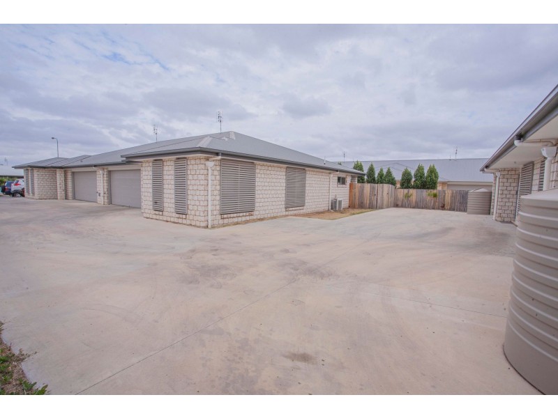 1, 2, 3 & 4/15 Dudley St, Chinchilla QLD 4413