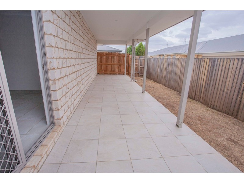 1, 2, 3 & 4/15 Dudley St, Chinchilla QLD 4413