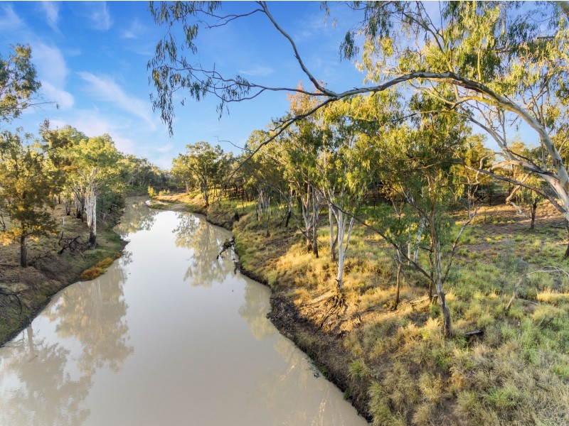 42140 Leichhardt Highway, Condamine QLD 4416