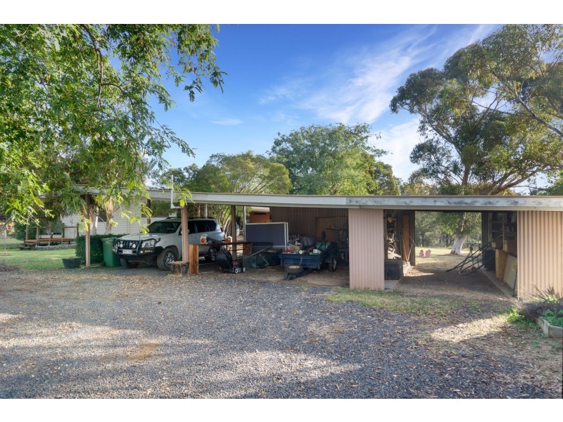 42140 Leichhardt Highway, Condamine QLD 4416