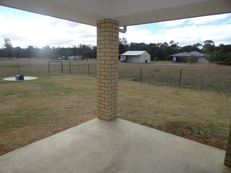 361 Lloyd St, Chinchilla QLD 4413