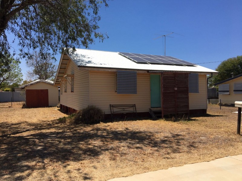 27 Windmill Road, Chinchilla QLD 4413