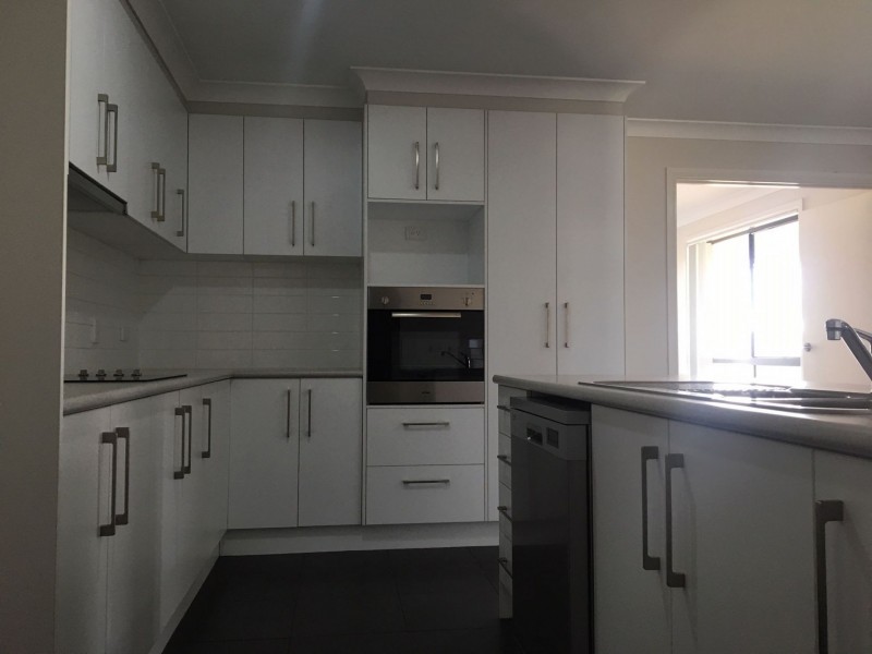 28 Sommerfeld Crescent, Chinchilla QLD 4413